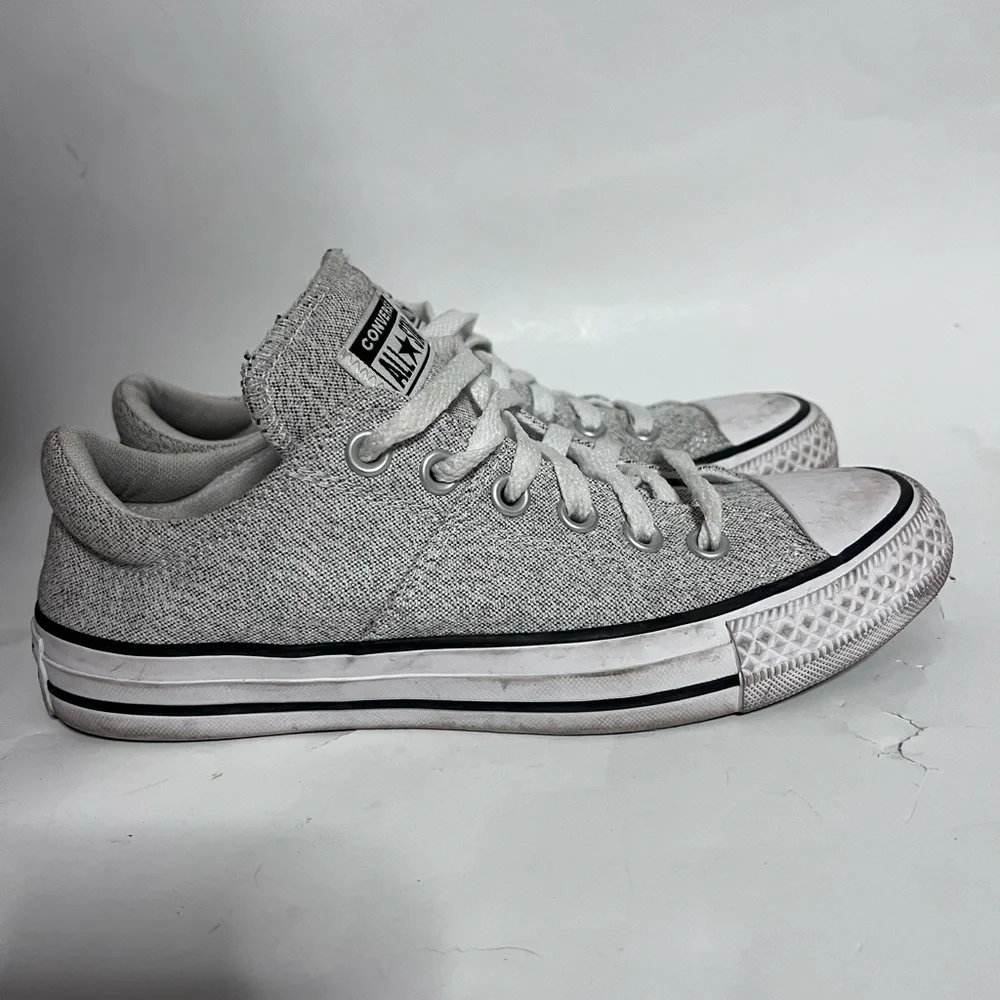 Converse Gray Low Top Chuck Taylors - Picture 1 of 12